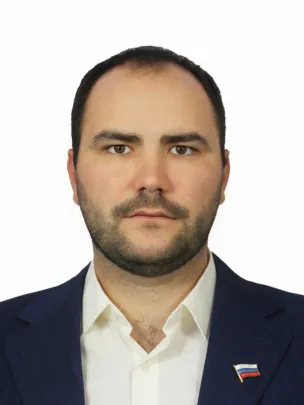 Атмахов Роман Владиславович